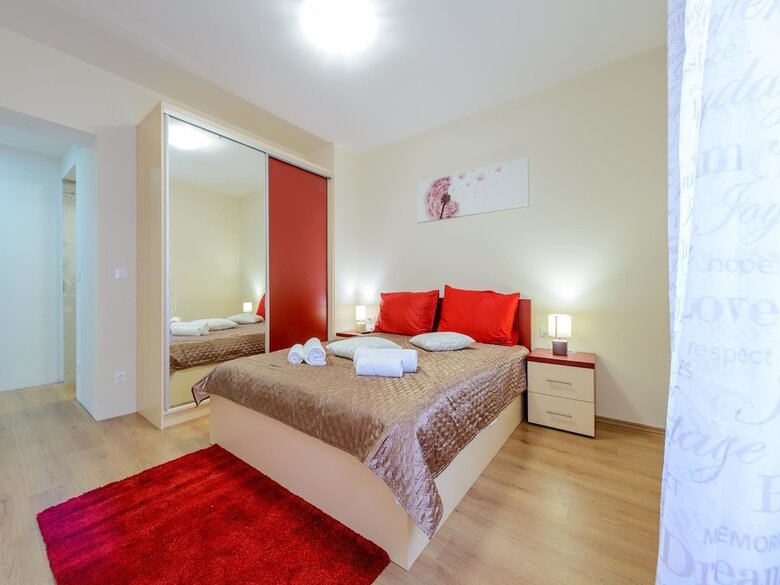 Villa Pave / Six Bedrooms H1