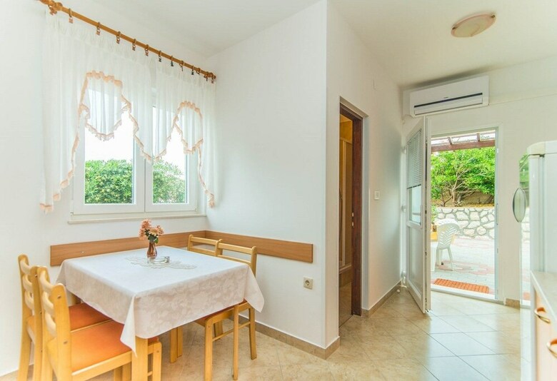 Apartments Valenti? 1304 Pag