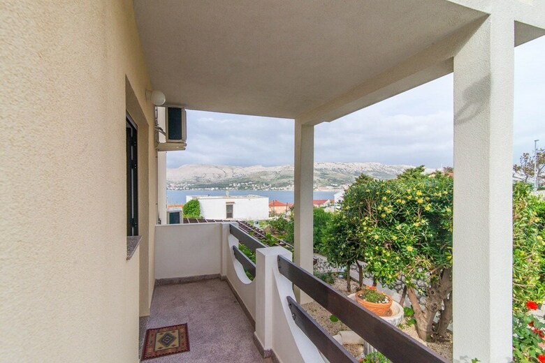 Apartments Valenti? 1304 Pag