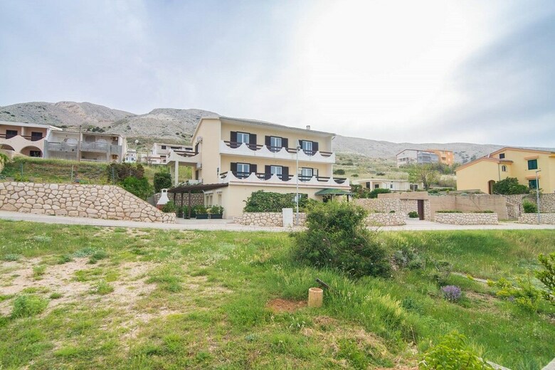 Apartments Valenti? 1304 Pag