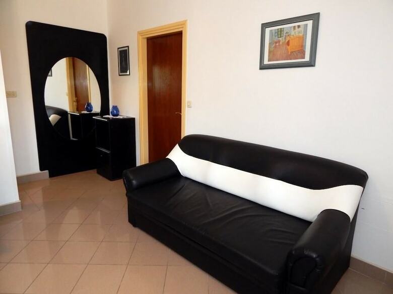Apartments Valenti? 1304 Pag