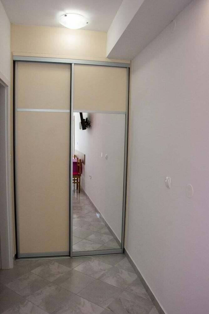 Apartments Valenti? 1304 Pag