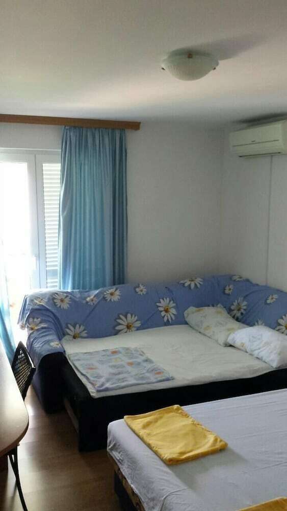 Apartments Divna Tomas