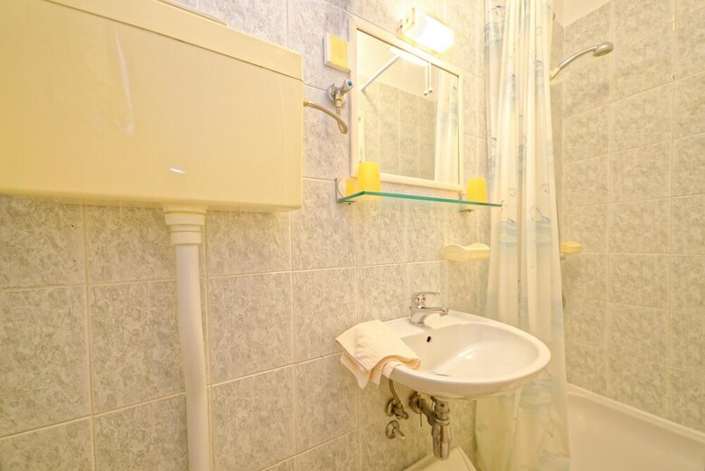 Apartments & Rooms Lanca