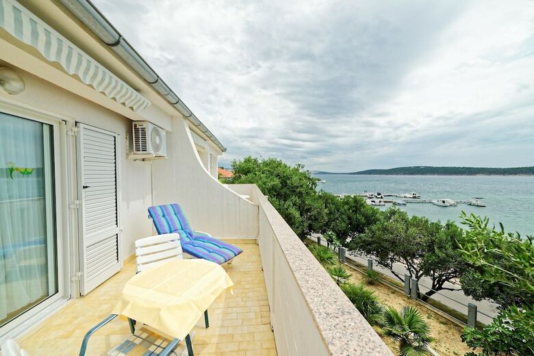 Apartments & Rooms Lanca