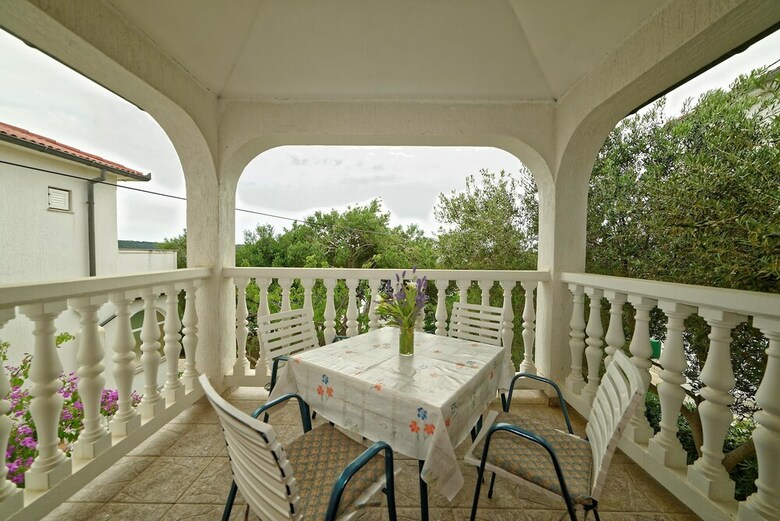 Apartments & Rooms Lanca