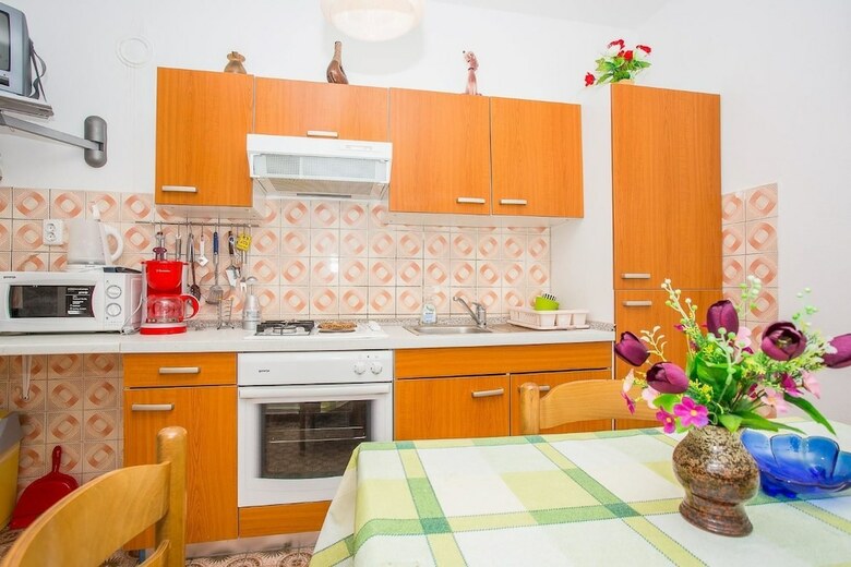 Apartments Anica M / Two Bedrooms A1