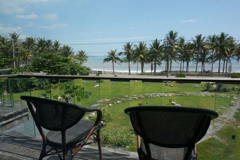 Bed & Breakfast Coconut Beach Homestay