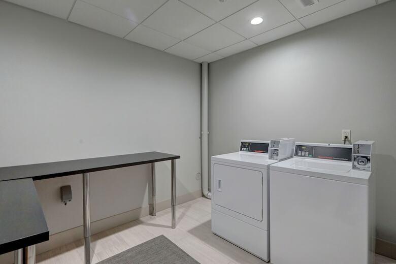 Hotel Holiday Inn Express & Suites Auburn Downtown