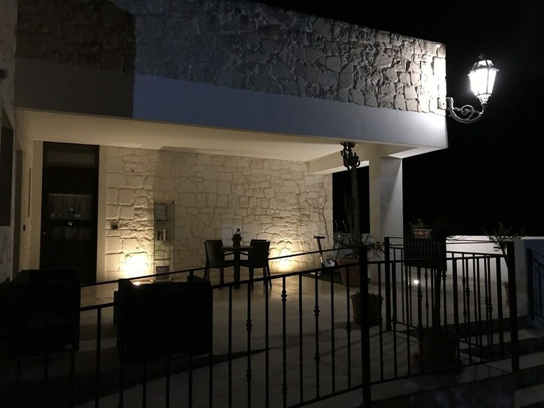 Guest House B&B Pietra Bianca