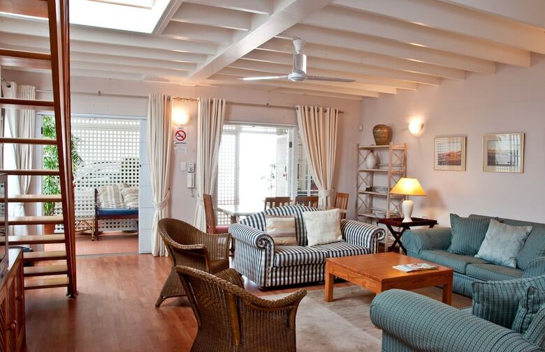 Bed & Breakfast Manaar House