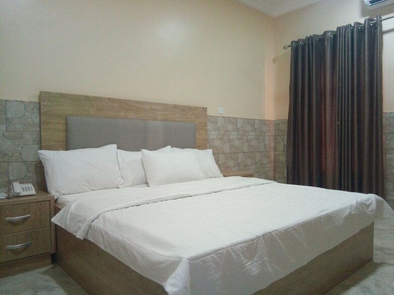 Hotel Suncourt Feel At Home Suites
