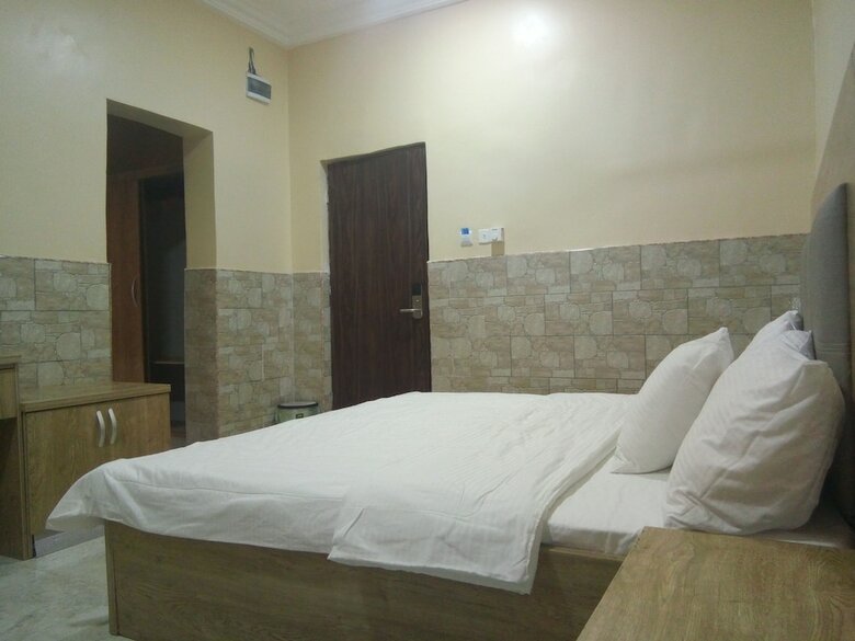 Hotel Suncourt Feel At Home Suites