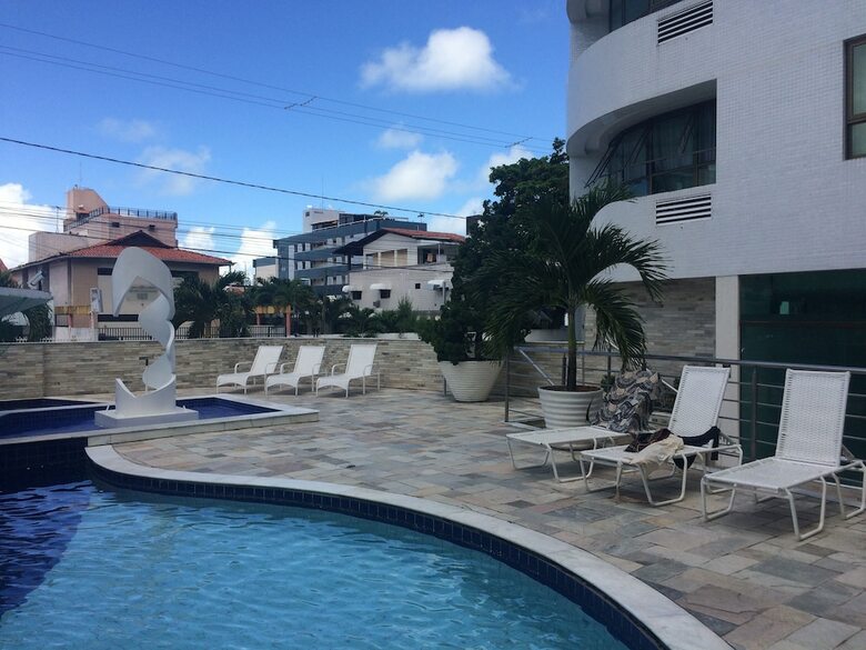Apartamentos Luxor Tamba�