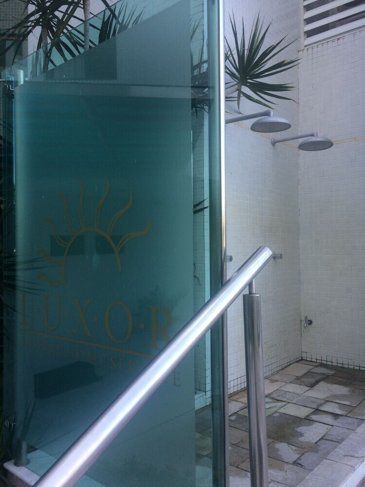 Apartamentos Luxor Tamba�