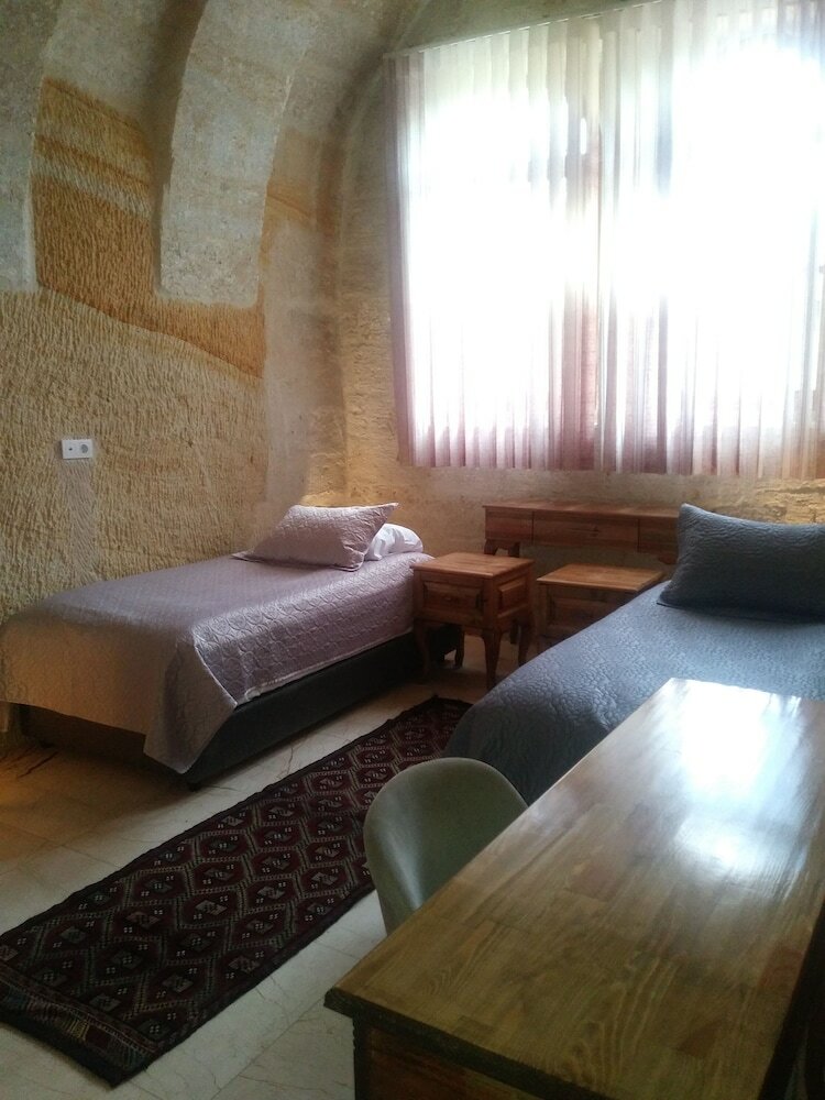 Crassus Cave Hotel