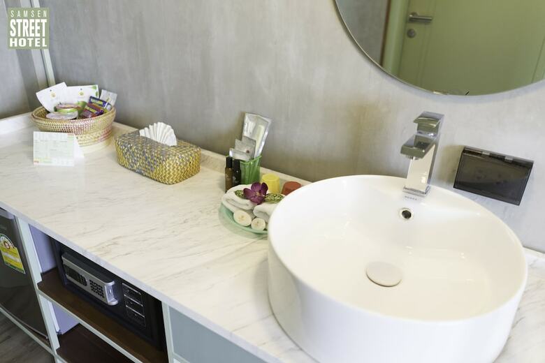 Samsen Street Hotel