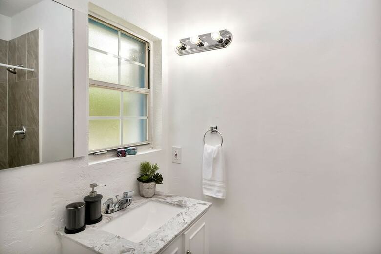 Lovely Apartment 10mins From Beach, 2mins To Mall