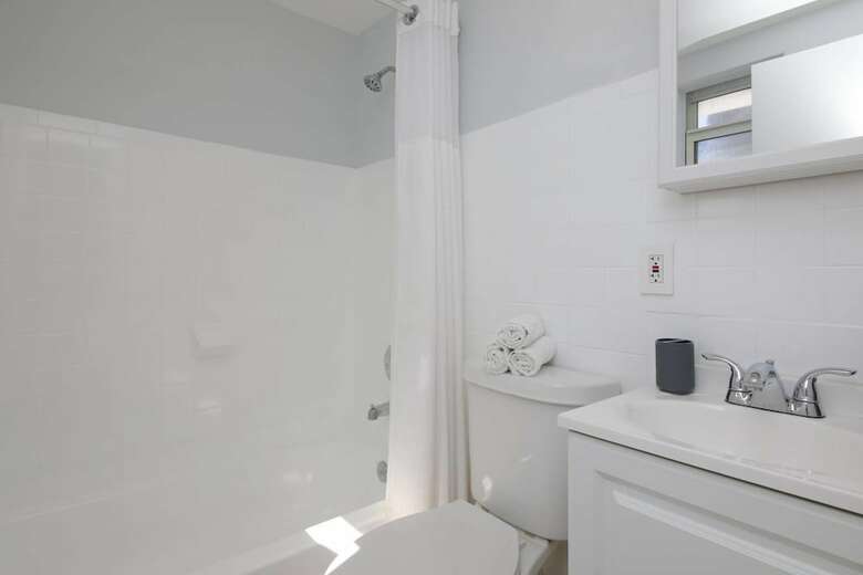 Lovely Apartment 10mins From Beach, 2mins To Mall