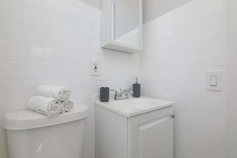 Lovely Apartment 10mins From Beach, 2mins To Mall