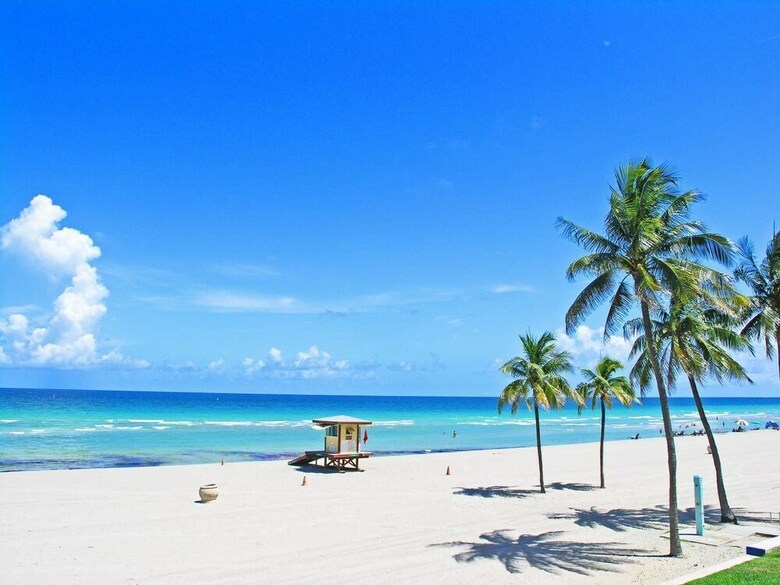 Apartamentos Gorgeous Gem, Walk From The Ocean!!