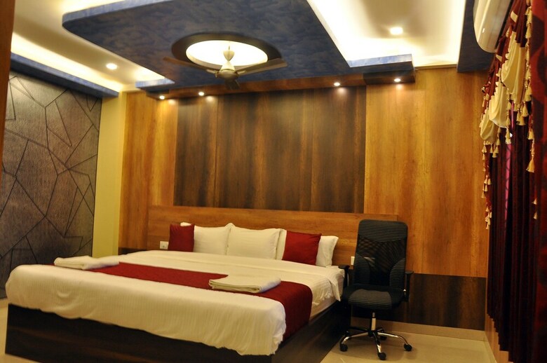 Hotel Sdm Golden Tower