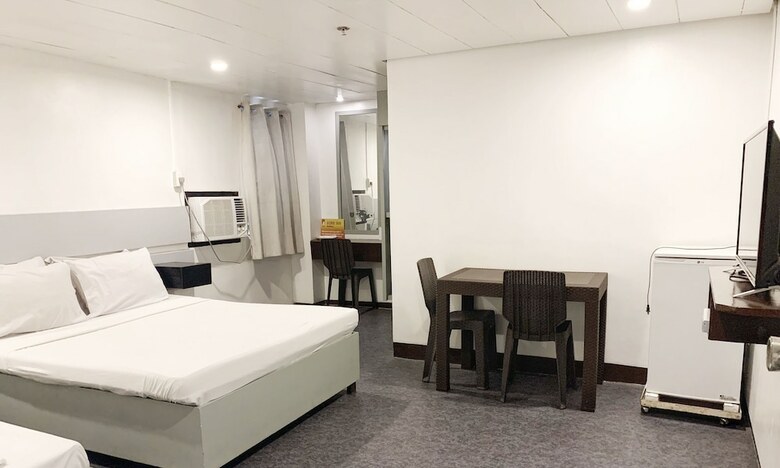 Hotel Acme Inn Subic