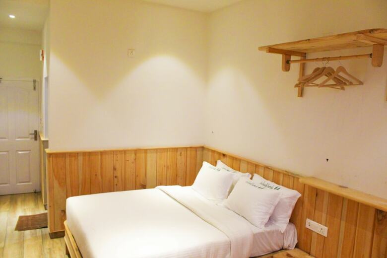 Hotel Al Woodlands Residency