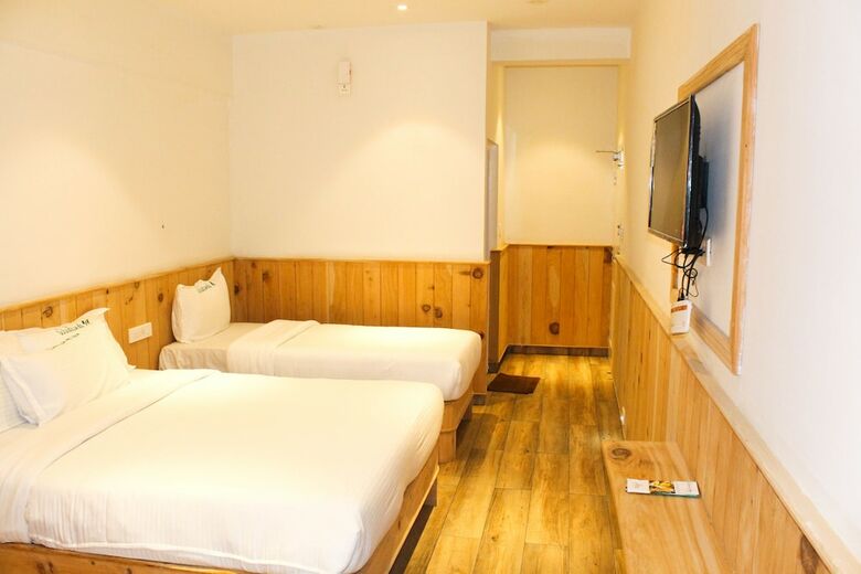 Hotel Al Woodlands Residency
