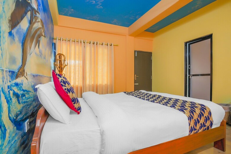Oyo 403 Hotel Paradise Inn