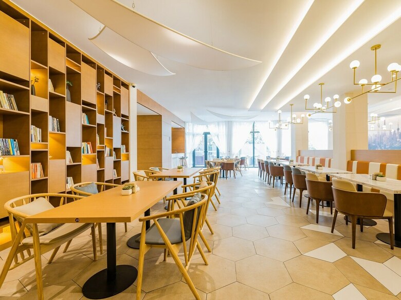 Atour Hotel Time Square Lianyungang