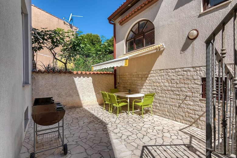Holiday House For Four Persons With Two Bedrooms