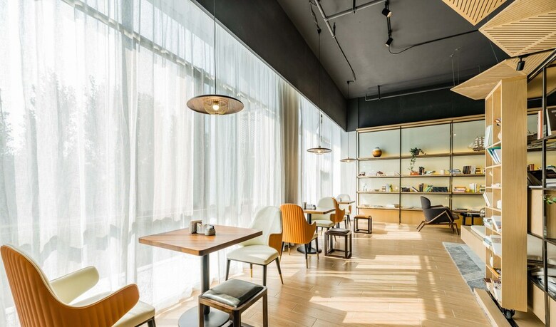 Atour Hotel Changxing Central Plaza Huzhou