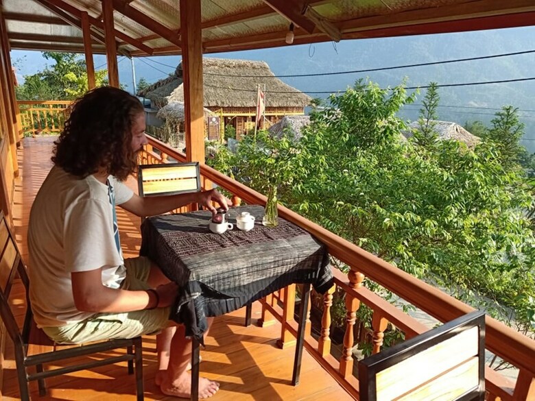 Hostal Lenh Family House