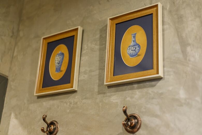 Hotel Hostel One Art & Gallery