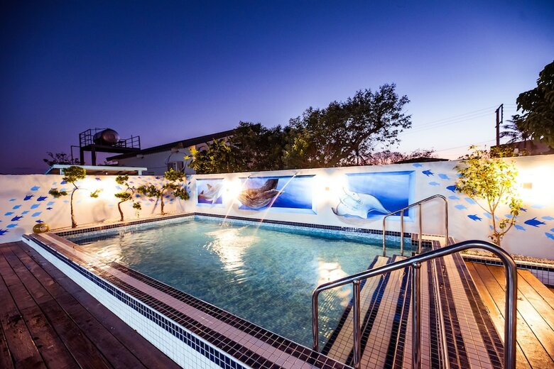 Bed & Breakfast Yingxun Hotel III