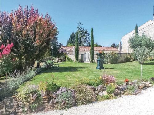 Holiday Home Beurlay Rue Rene Caille
