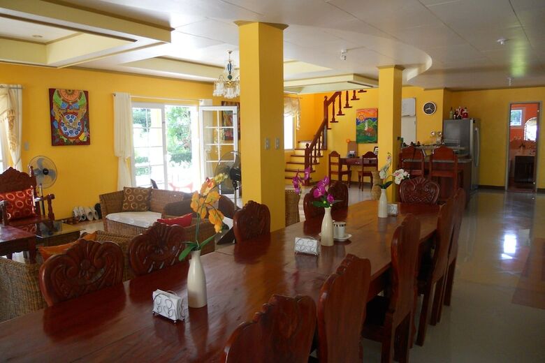 Hotel Dive Batanes Lodge And Restaurant