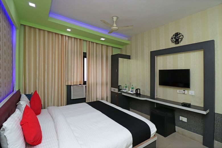 Hotel Capital O 30565 Pabitra Royal Regency