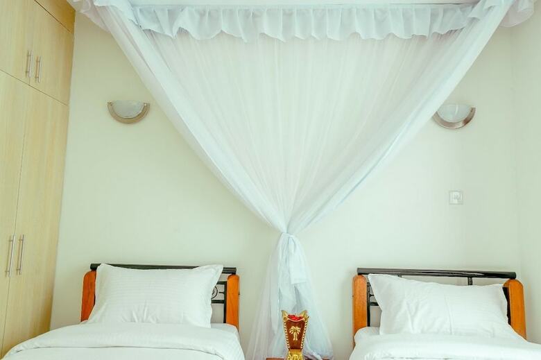 Aparthotel City Airport Apartment
