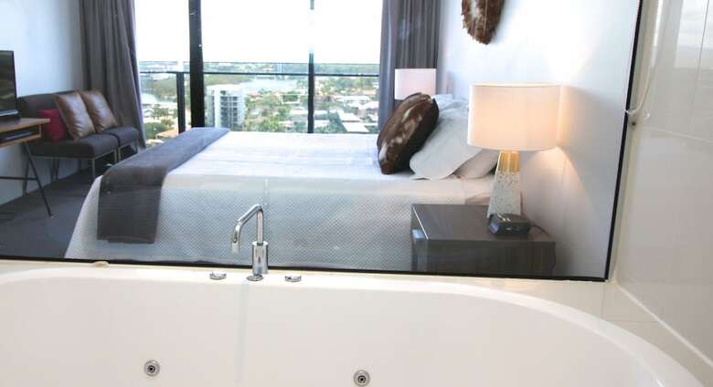 Cavill Avenue Luxury Private Apartments