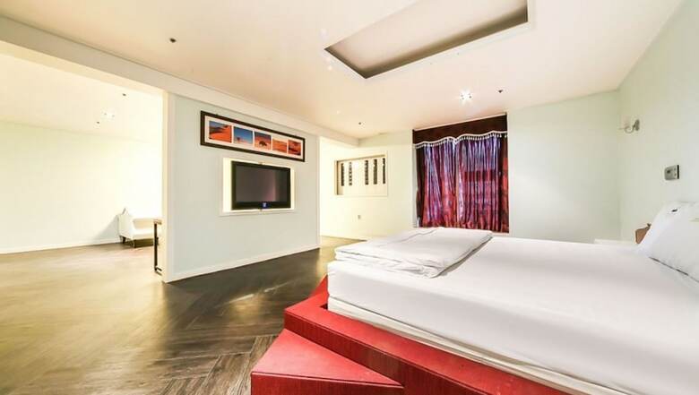 In The Business Hotel