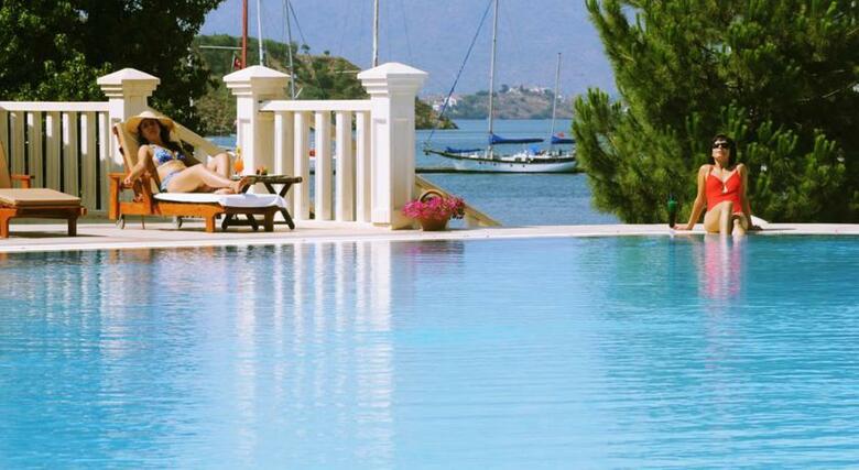 Hotel Ece Saray Marina Resort