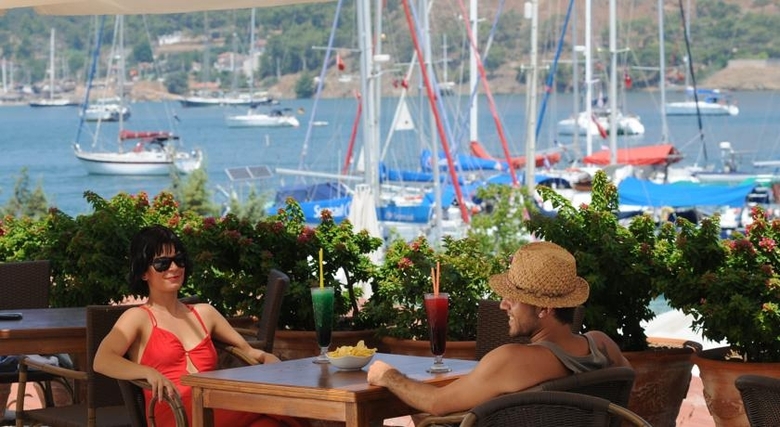Hotel Ece Saray Marina Resort