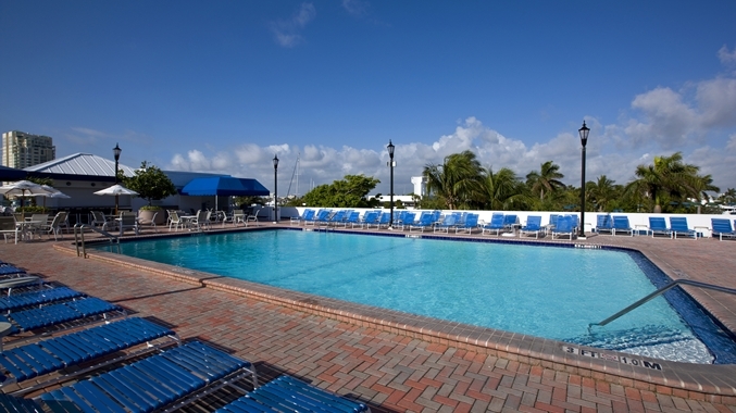 Hotel Bahia Mar Beach Resort