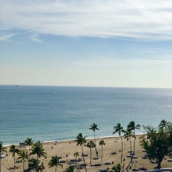 Hotel Bahia Mar Beach Resort