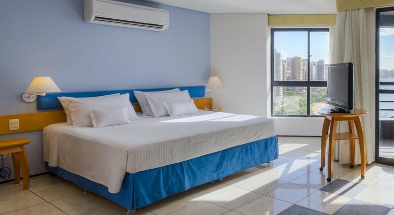 Hotel Golden Tulip Iate Plaza