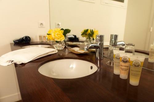 Hostal Les Cinq Sens Du Ch�teau Mayne Lalande
