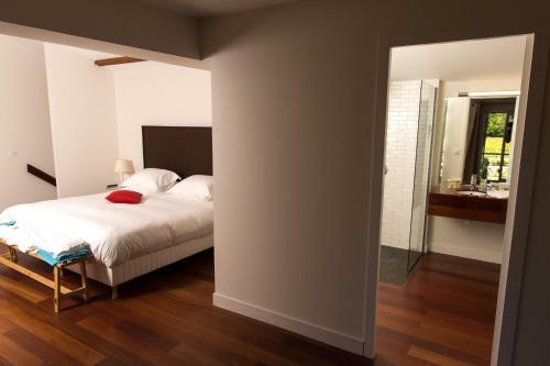 Hostal Les Cinq Sens Du Ch�teau Mayne Lalande