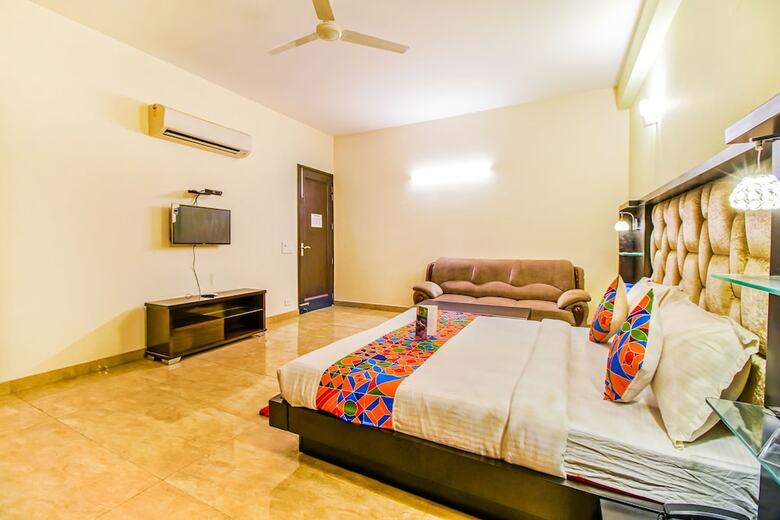 Fabhotel Dhairya Residency